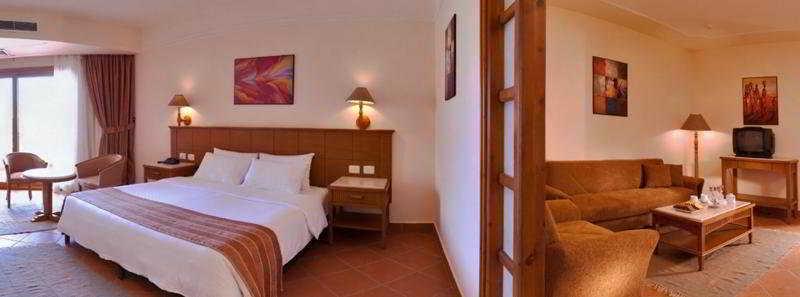 Отель Charmillion Gardens Aquapark Шарм-эль-Шейх Экстерьер фото A room at the hotel